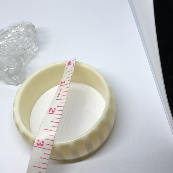 VINTAGE casein like faux mother of pearl inlay stripe bangle bracelet - Picture 4 of 5